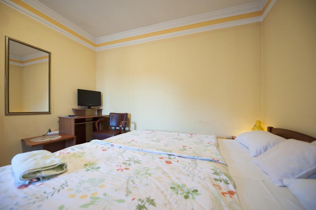 Guest House Pansion 10 Cetinje Zimmer foto